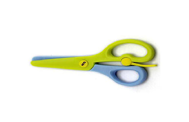 Plastic scissors
